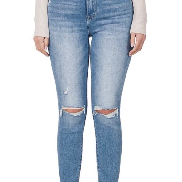 Zenana Outfitters Jeans Zenana Cropped High Wait Distressed Jeans
